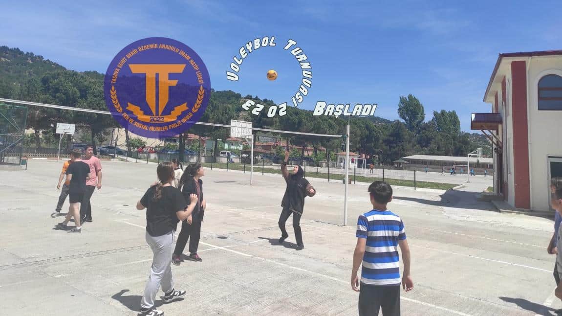 Sınıflar Arası Voleybol Turnuvası Başladı