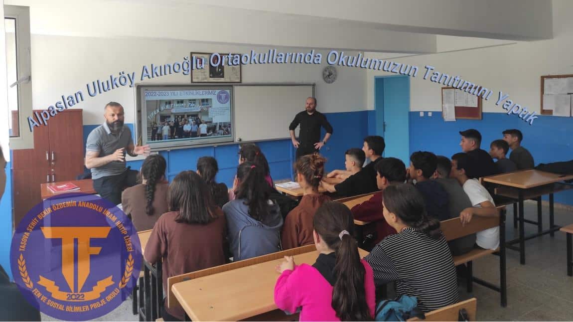 Alpaslan Uluköy Akınoğlu Ortaokullarında Okulumuzun Tanıtımını Yaptık