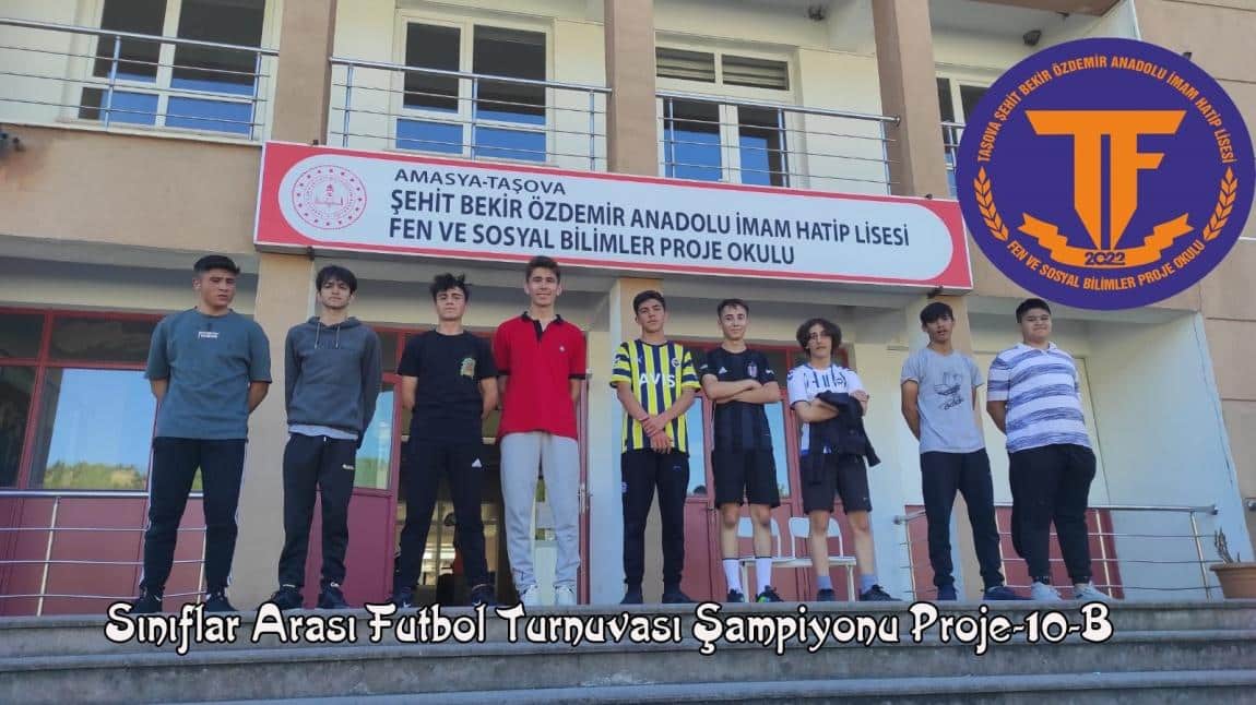 Sınıflar Arası Futbol Turnuvasında Proje 10-B Sınıfı Şampiyon
